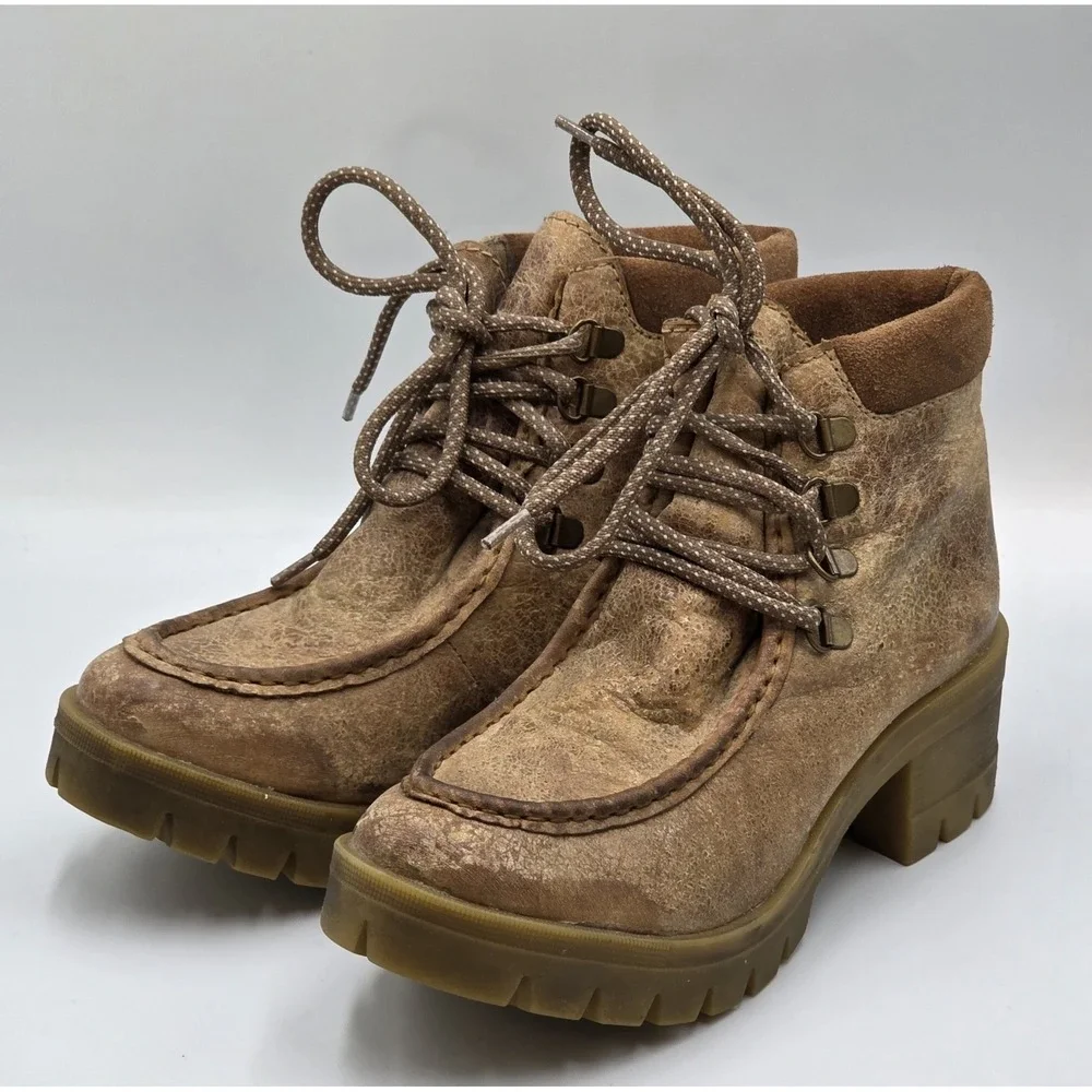 Diba True Womens Size 7.5 Prom Queen Tan Chucky Lug Sole Block Heel Ankle Boots